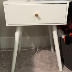 2 White Nightstands