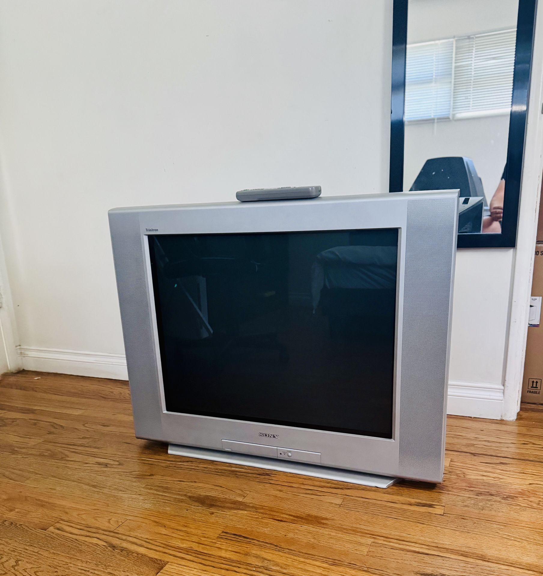 32” Sony Trinitron CRT TV