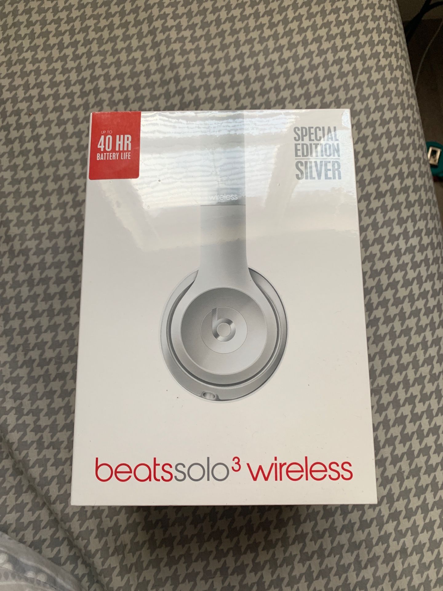 Beats solo 3 wireless never used still in plastic wrap!!