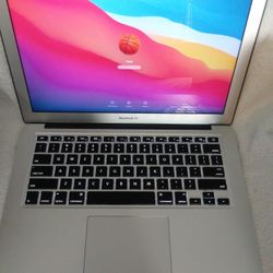 Macbook Air 13" Intel i7- 8GB - 512GB- OS X Big Sur