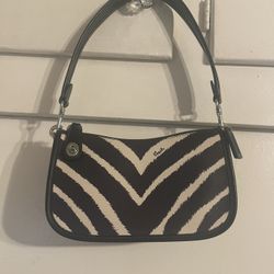 Coach Swinger Special Edition Sold Out Online 