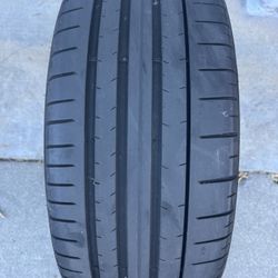 1 Pirelli Tire 235/35/19