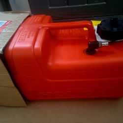 Honda Portable Gas Tank  3 .2gal