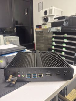 American MegaTrends AMI Mini PC I7 10th Gen 4MB RAM 128GB SanDisk Hard Drive @ D17