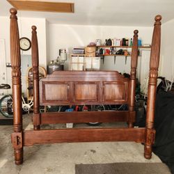 King Cindy Crawford Canopy Bed