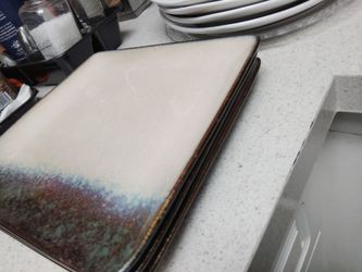 Ceramic plates