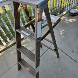 Wooden Ladder 4FT