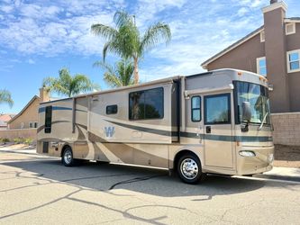 2005 Winnebago journey
