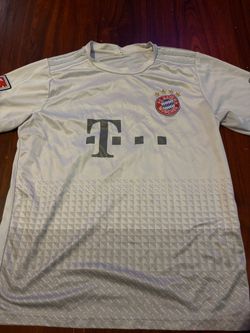 FC Bayern München Soccer Jersey size L adult