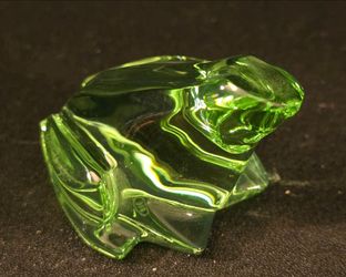 Vintage green frog Baccarat France