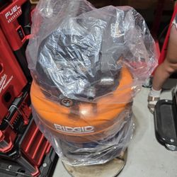 Ridged 6 Gallon Compressor 