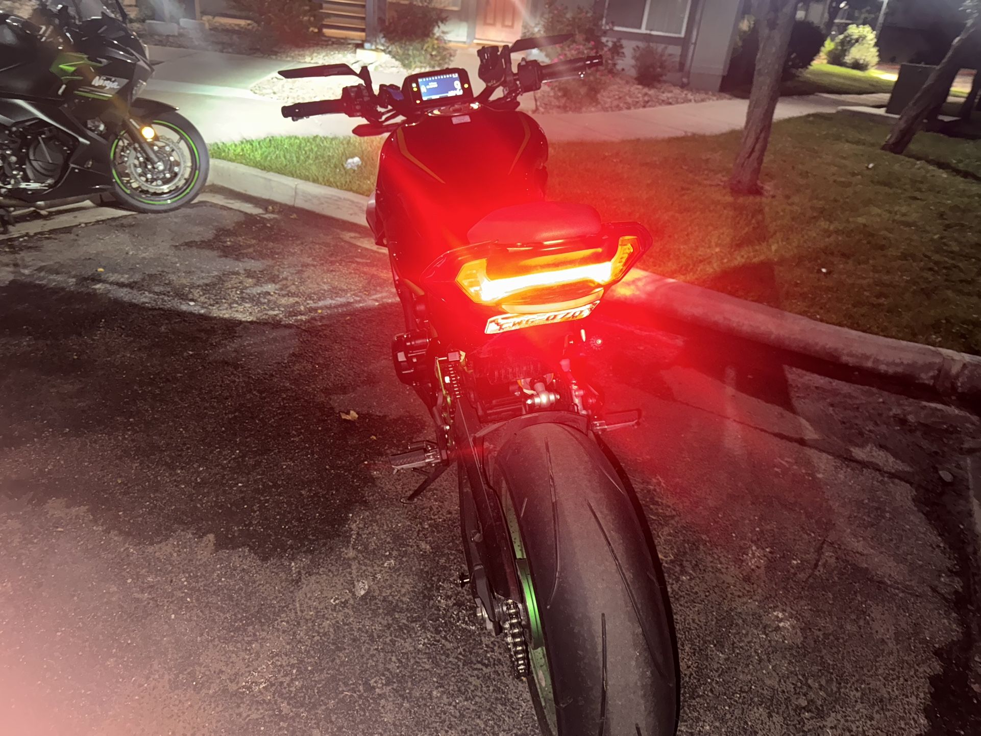 2025 Kawasaki Z900 SE