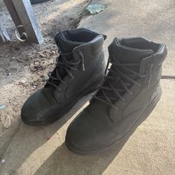 size 11 black boots 