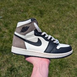 Jordan 1 “Mocha” – Size 8 – OG All 🤎
