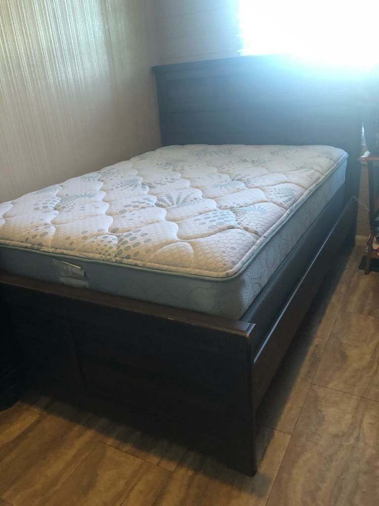 Almost new Ashley furniture bed full