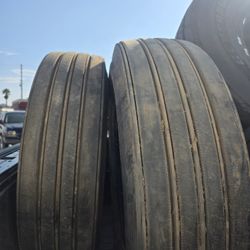 295 75 R22.5 Tires