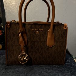 Michael kors SM satchel bag