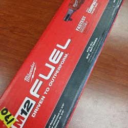 Milwaukee new 3/8" Ratchet 12M Fuel 