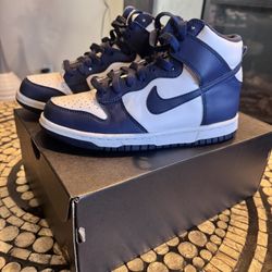 NIKE DUNK HIGH MIDNIGHT NAVY.