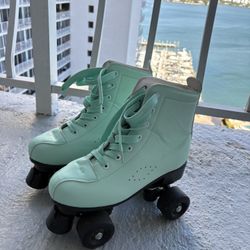Roller Skates/ Patines