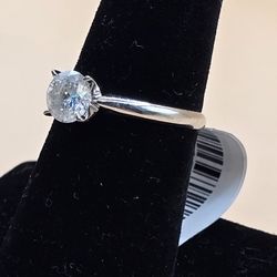 Ladies 1.00 ctw Diamond Solitaire Bridal Ring