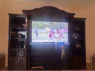 Entertainment center