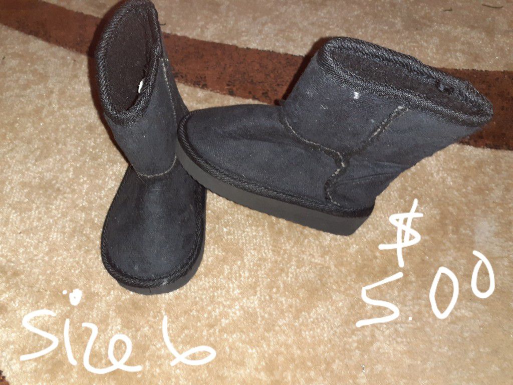 Little girls boots size 6