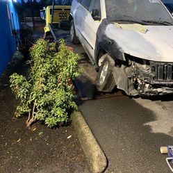 2011 Grant Cherokee Part Out 