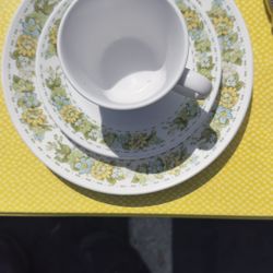 Vintage Noritake Springfield Progressive 9026 Beautiful Great For Spring Dinner Party