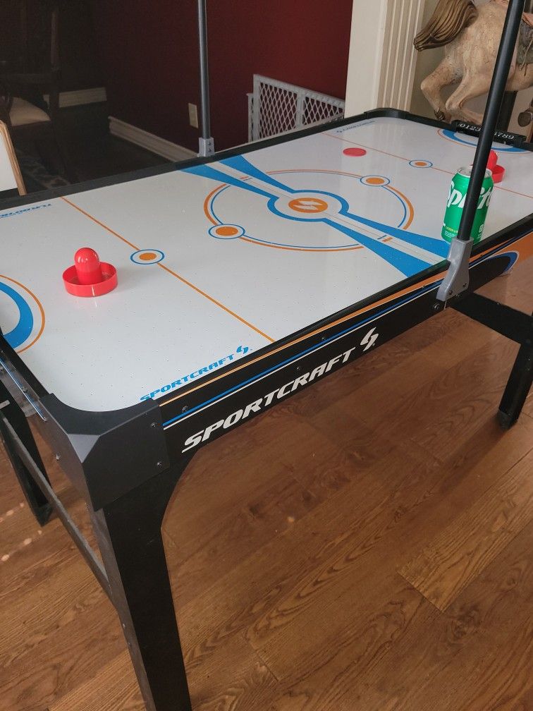 Air Hockey Table