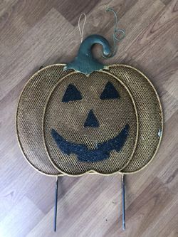 Halloween yard decor