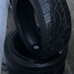 285/45R22 Nitto NT420