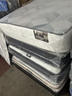 MATTRESS 4 SALE BRAND NEW 🆕 TWIN SIZE MATTRESS $95 FULL SIZE MATTRESS $175. QUEEN SIZE MATTRESS $190 LOCATION 303 POCASSET AVE PROVIDENCE RI OPEN 