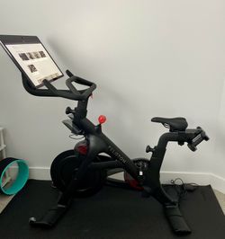 Peloton $300