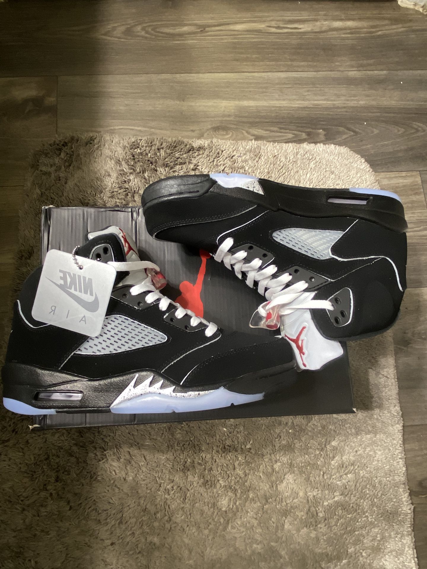 Air Jordan 5 Black Metallic Reimagined
