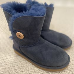 New Boys Ugg Boot Size 12