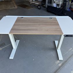 Electronic Adjustable Desk