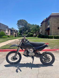 x18 Apollo 125cc with clutch ready to ride