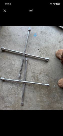 Cross Lug Wrench only one available