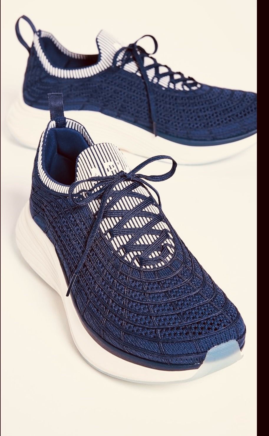 APL Women's TechLoom Zipline