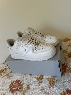 Air Force 1 Size 7/5