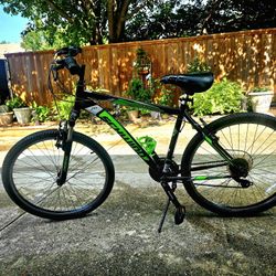 SCHWINN 26 SIDEWINDER BICYCLE