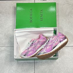 Bottega Veneta Women’s Sz 7 High Q.