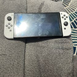 i would like to sell this Nintendo Switch 