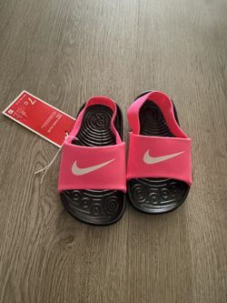 7c Nike sandals