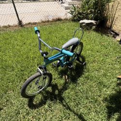 Bike SCHWINN STING-RAY SLIK KRATE EVO with Training Wheels