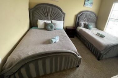 Two Twin Bed Set