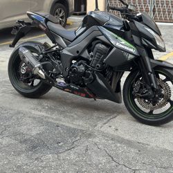 Kawasaki Z1000    2013 