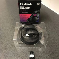 scull candy headphone brand new 