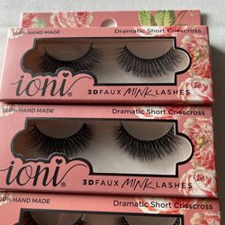 Dramatic Short Crisscross  Lash Bundle